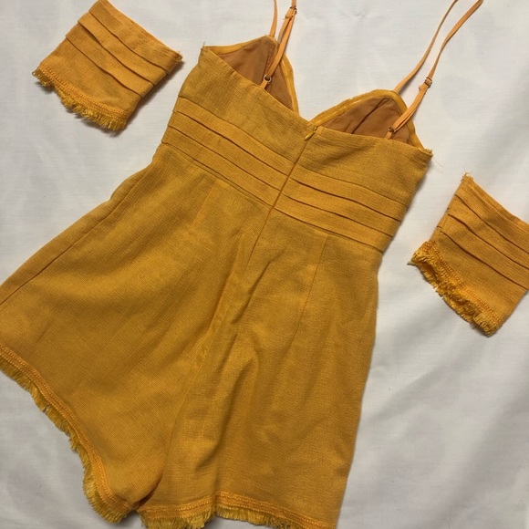 Saints + Secrets Romper , size S, NWOT, gold - Picture 3 of 4